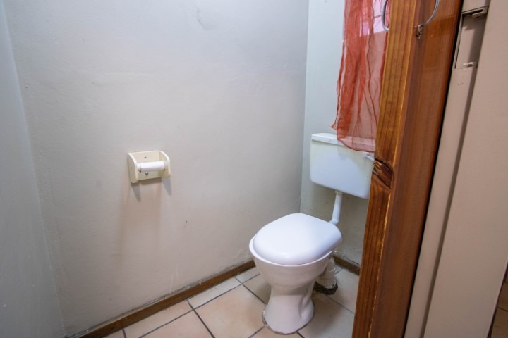 To Let 11 Bedroom Property for Rent in Die Bult North West